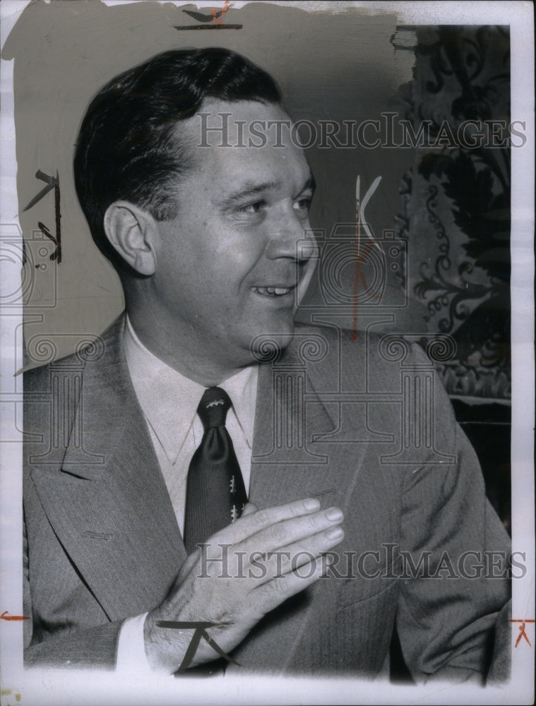 1955 Press Photo Louisiana Senator Long Speaking - RRU56753 - Historic Images