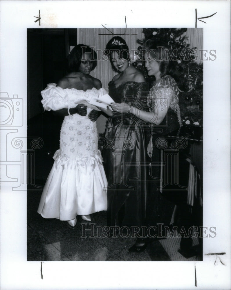 1992 Press Photo Co-Ette Club Of Detroit Charity Ball - Historic Images