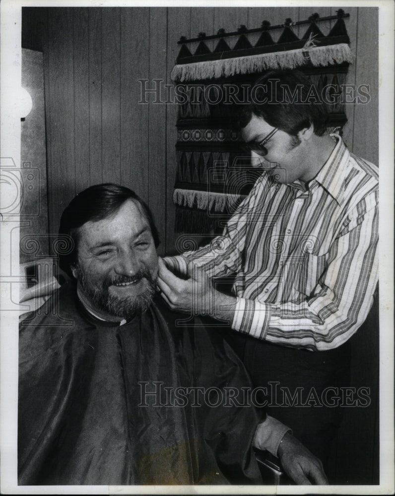 1980 Press Photo News Writer John McAleenan Detroit - RRU57077 - Historic Images