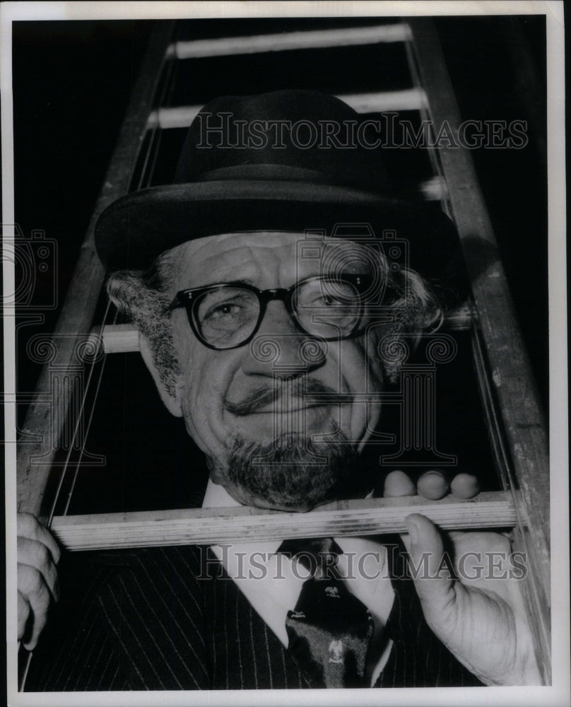 1972, British Comedian Sid James - RRU57941 - Historic Images