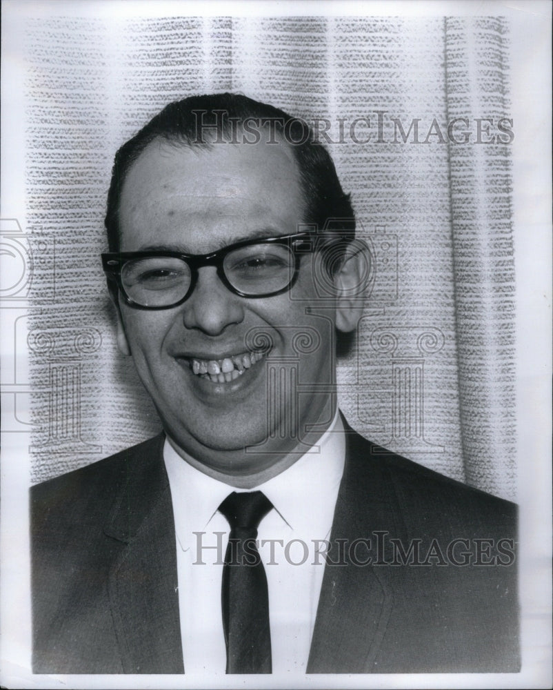 1967 Press Photo Oak Park Councilman David Shepherd - RRU58189 - Historic Images