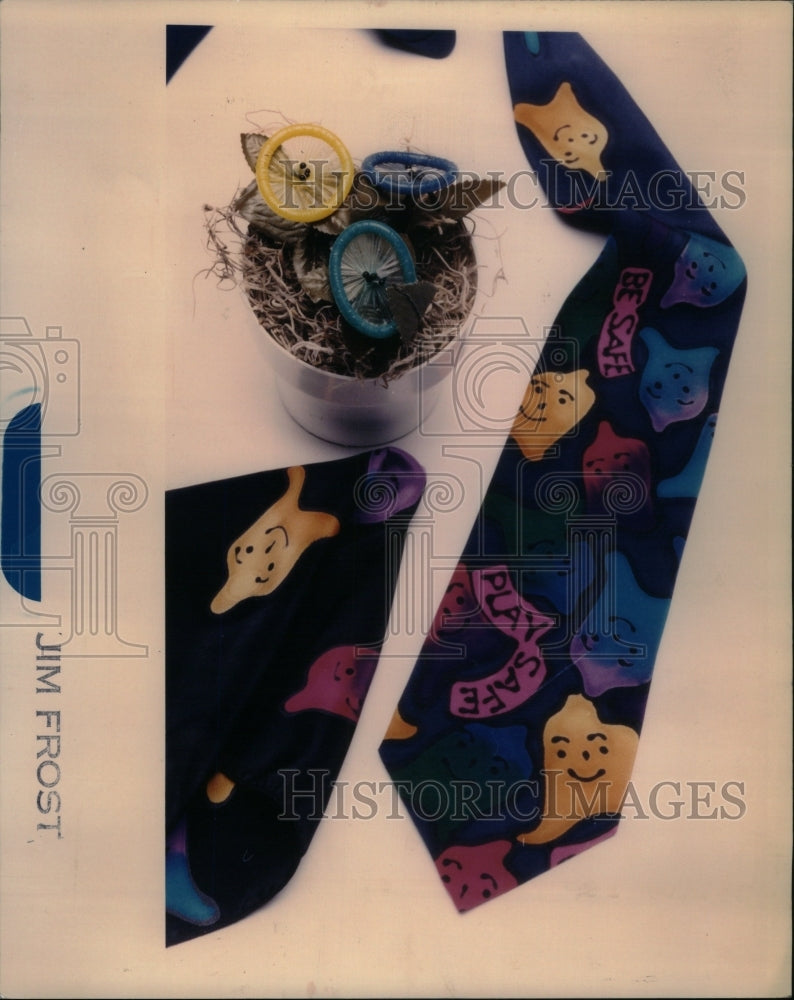 1991, Condom tie - RRU58475 - Historic Images