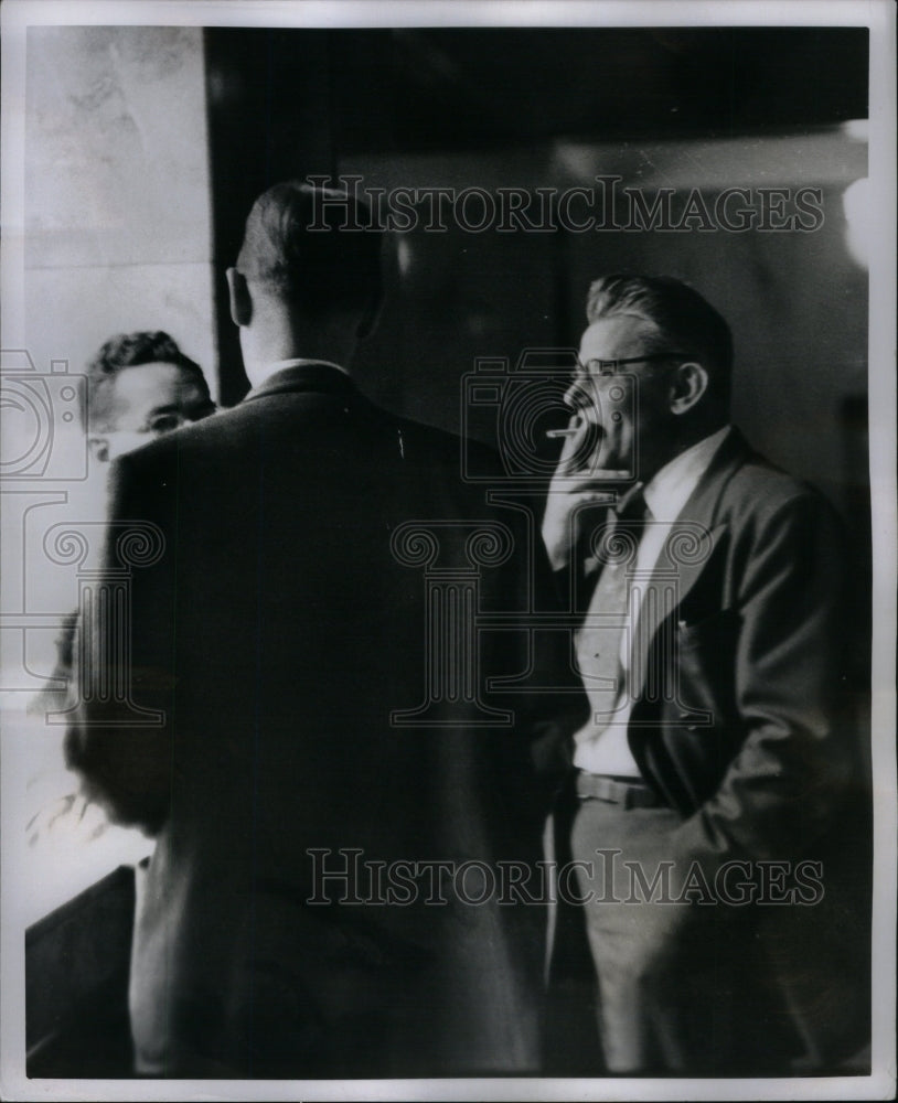 1953 Press Photo John Lautirer Inquiry recesses Witness - RRU58571 - Historic Images