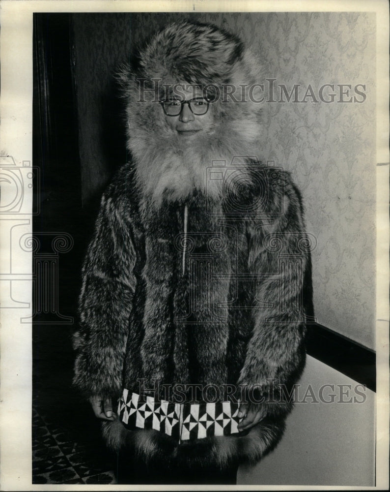 1966 Press Photo Eskimo Coat Wilson Angnabooguk - RRU58775 - Historic Images