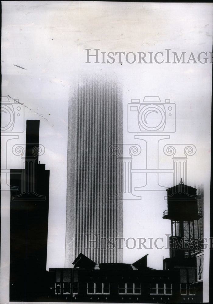 1973 Press Photo Standard Oil Building Chicago Mist - RRU59055 - Historic Images