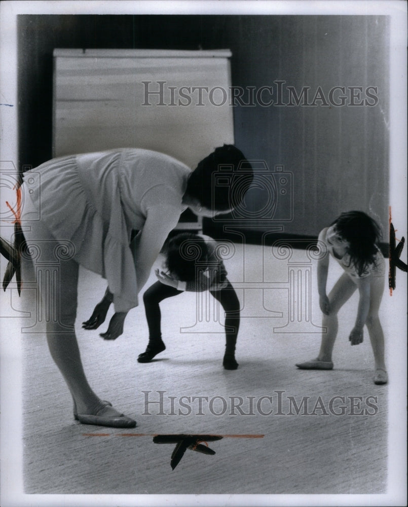 1976  baby Ballet. - Historic Images