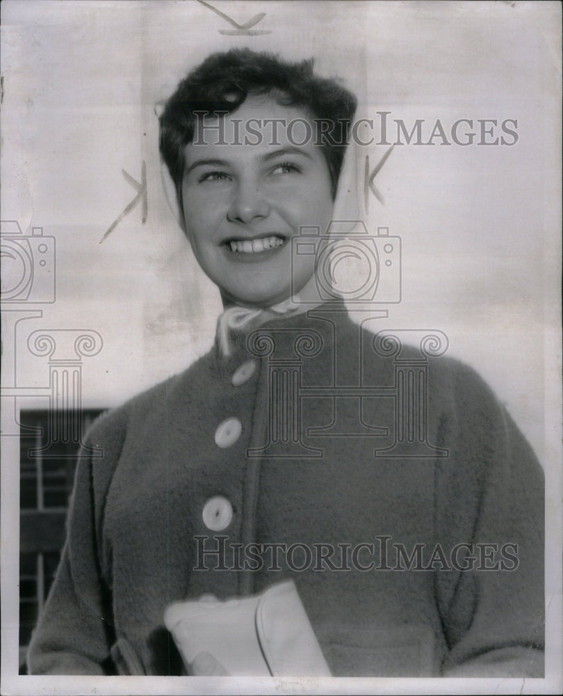 1956 Press Photo Allen Park High Babs Teenagers Court - RRU59717 - Historic Images