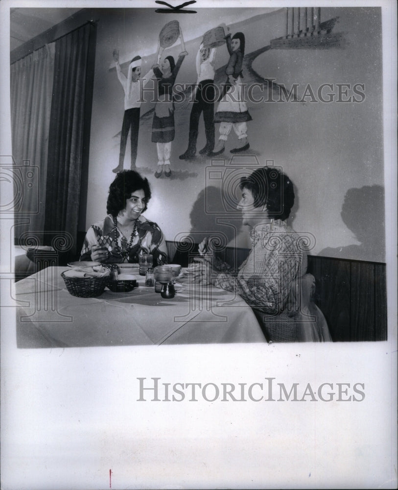 1976, Sadye Restaurant Mrs Lillian Macoule - RRU59913 - Historic Images