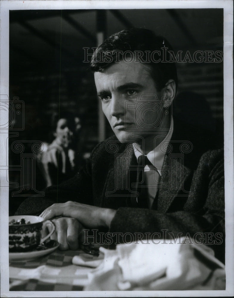 1963 Press Photo Robert Walter American Actor Jennifer - RRU60039 - Historic Images