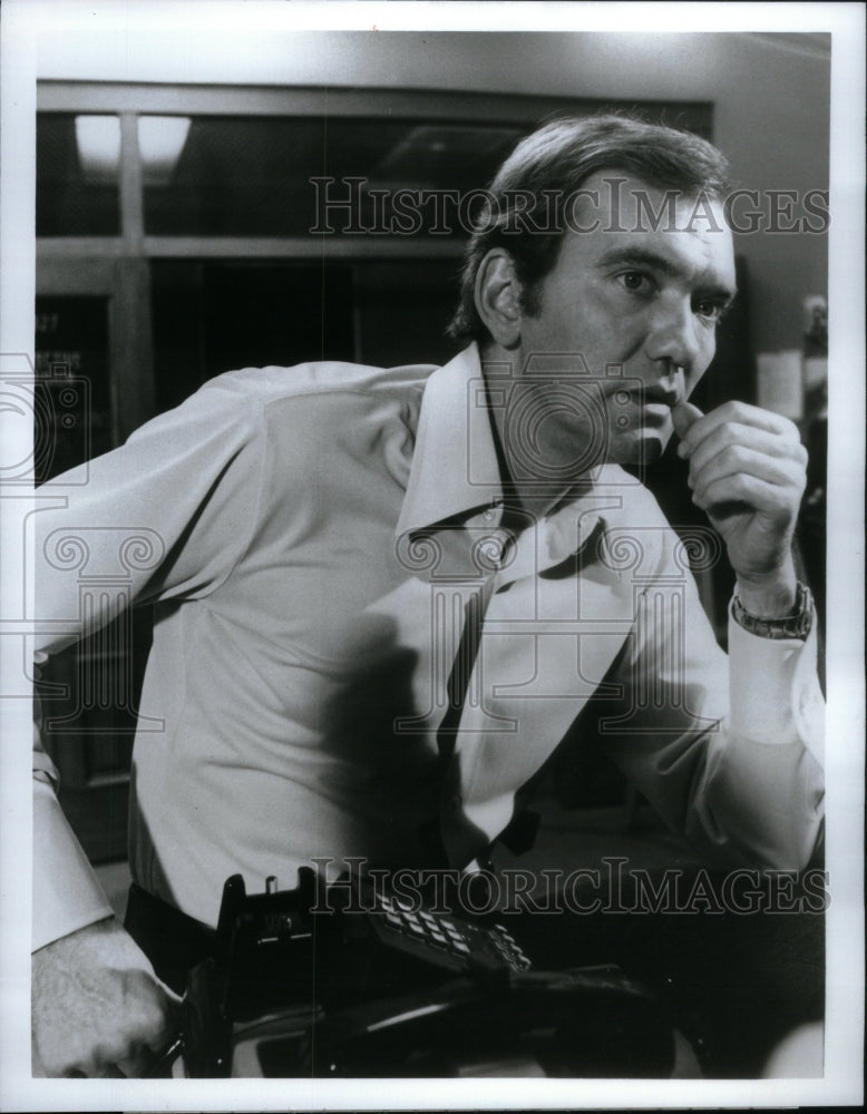 1972 Press Photo James Wainwright Men Jigsaw Hard Time - RRU60065 - Historic Images