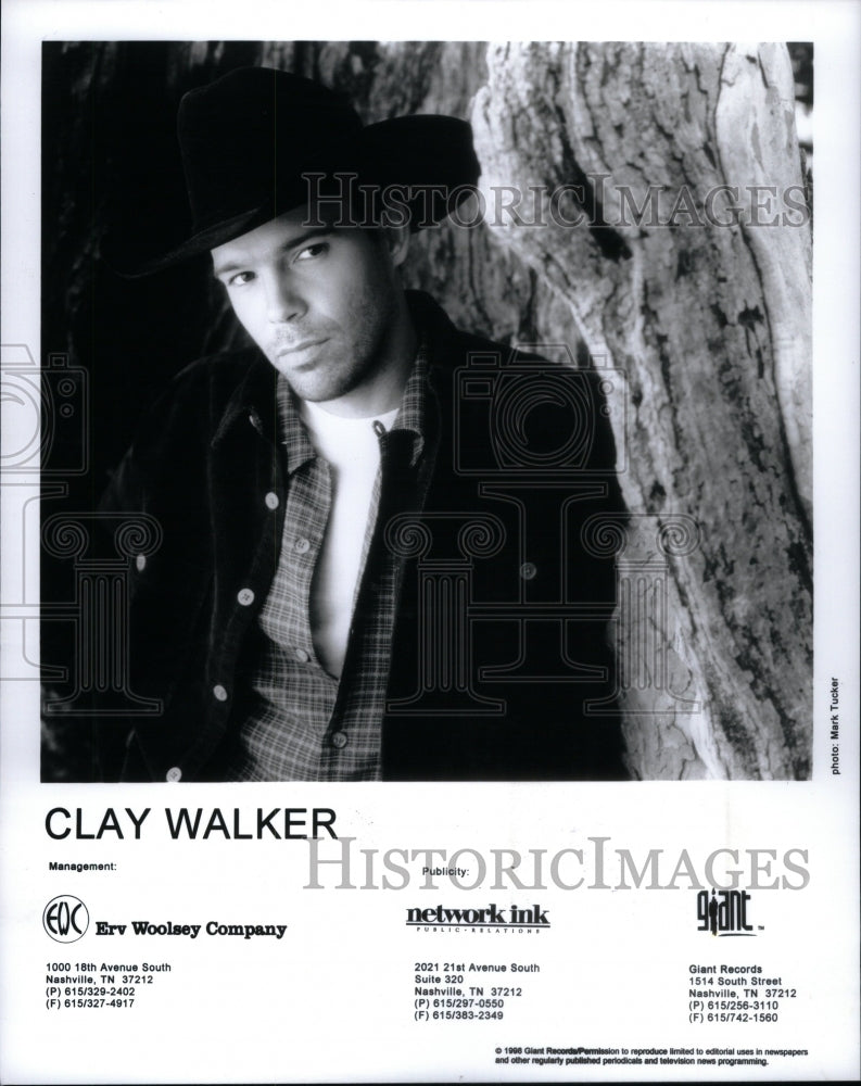 2002, Clay Walker Country Singer - RRU60075 - Historic Images