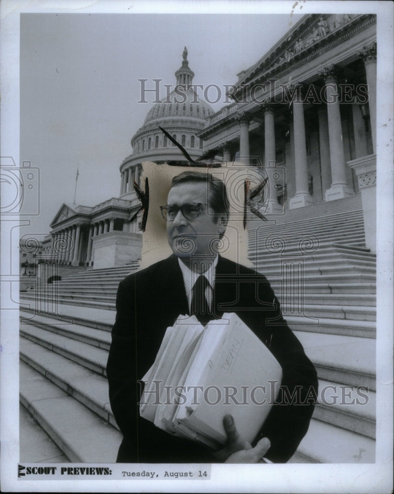 1974, John William Chancellor journalist NBC - RRU60173 - Historic Images