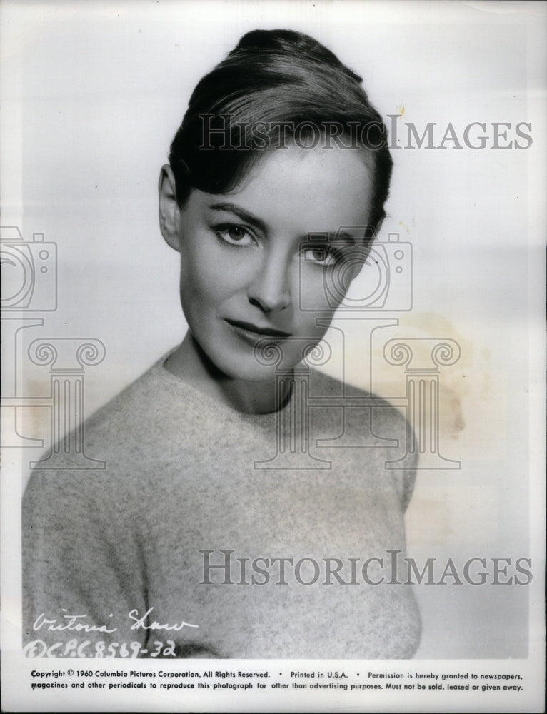 Press Photo Beautiful secretary Lovely Victoria Shaw - RRU60607 - Historic Images