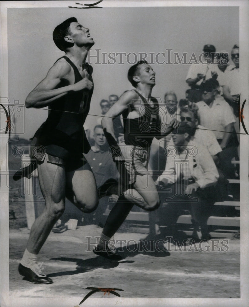 1958 Press Photo Leonard Cercone K Armstrong Race Track - RRU60815 - Historic Images