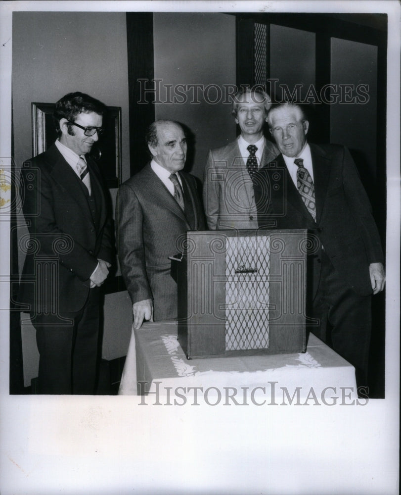 1977 Press Photo Israel Elran Ratner Sam Rich Romney - RRU60821 - Historic Images