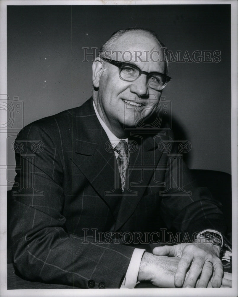 1972, Dr Homer Smather Wayne Medical Society - RRU60965 - Historic Images