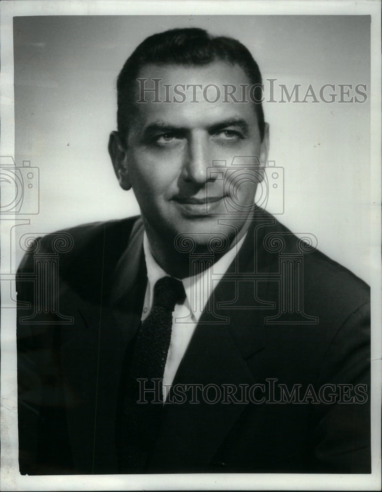 1959 Press Photo Joseph F Slavik Detroit Builder Wages - Historic Images