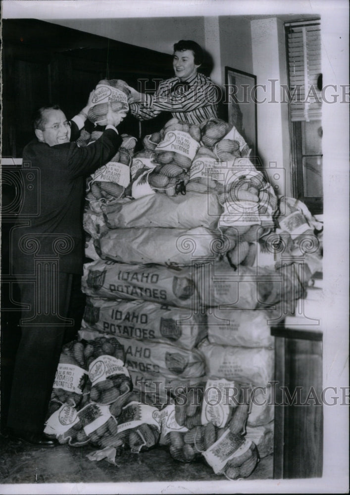 1956 Press Photo Potatoes - RRU61309 - Historic Images