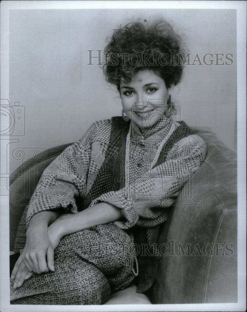 1987, Annie Potts American film TV Actress - RRU61485 - Historic Images