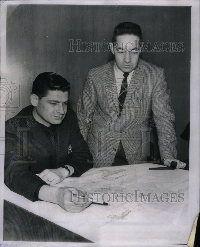 1963 Press Photo Mayor George Poulos Flint Michigan - RRU61557 - Historic Images