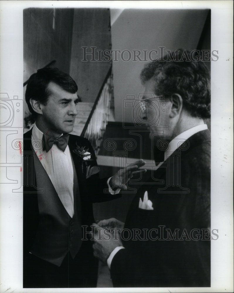 1987 Press Photo Dennis Wholey Society - RRU61739 - Historic Images