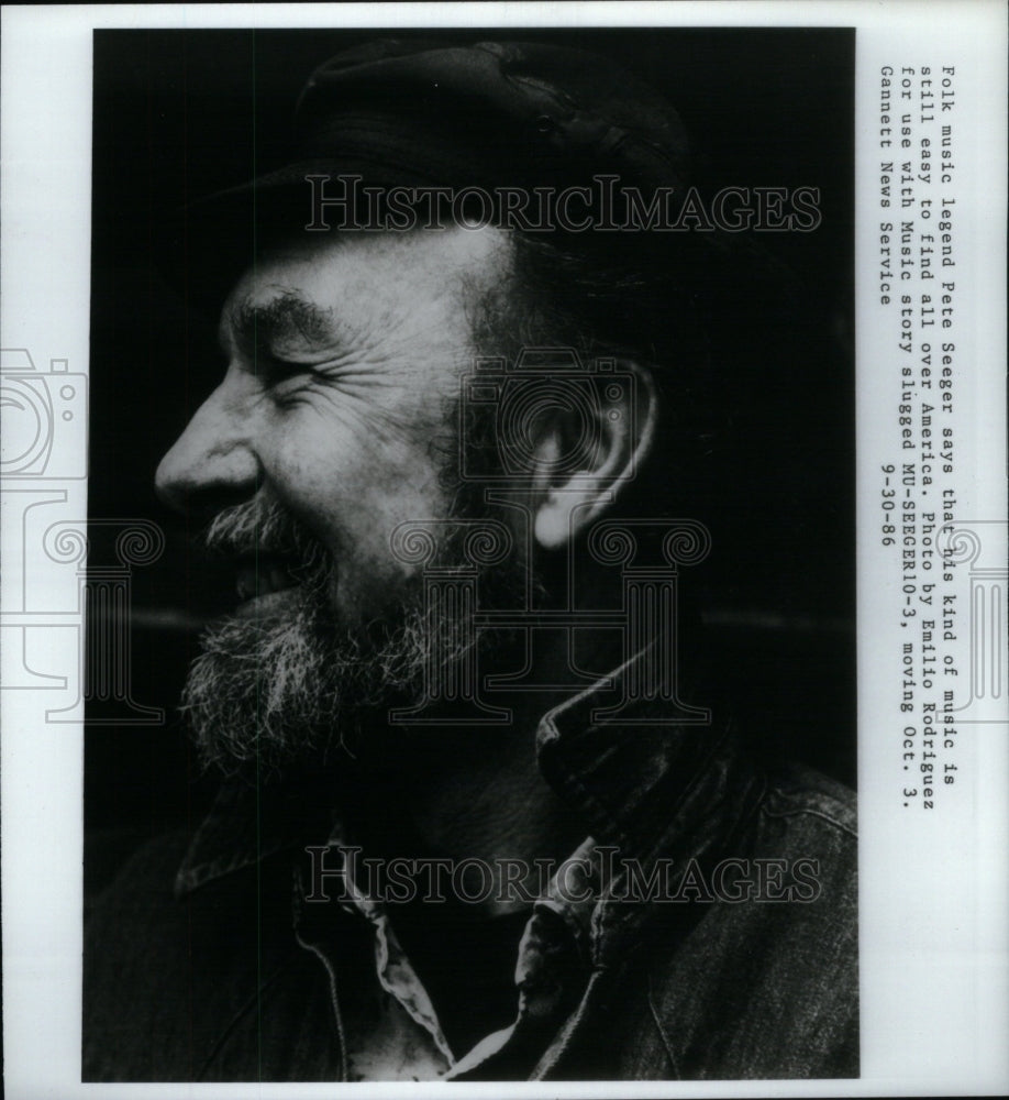 1988, Folk Music legend Pete Seeger America - RRU62143 - Historic Images