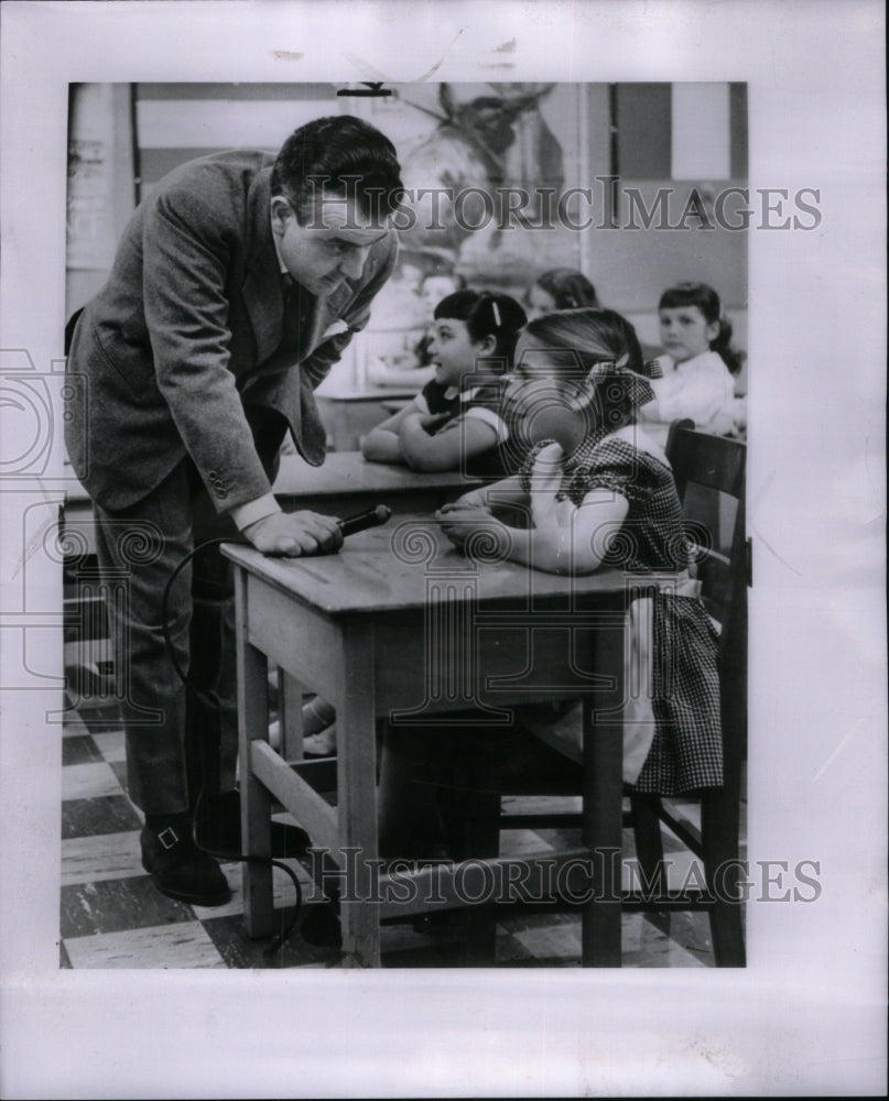 1958 Press Photo John Secondari Bonnie Nuss Rusee USA - RRU62211 - Historic Images