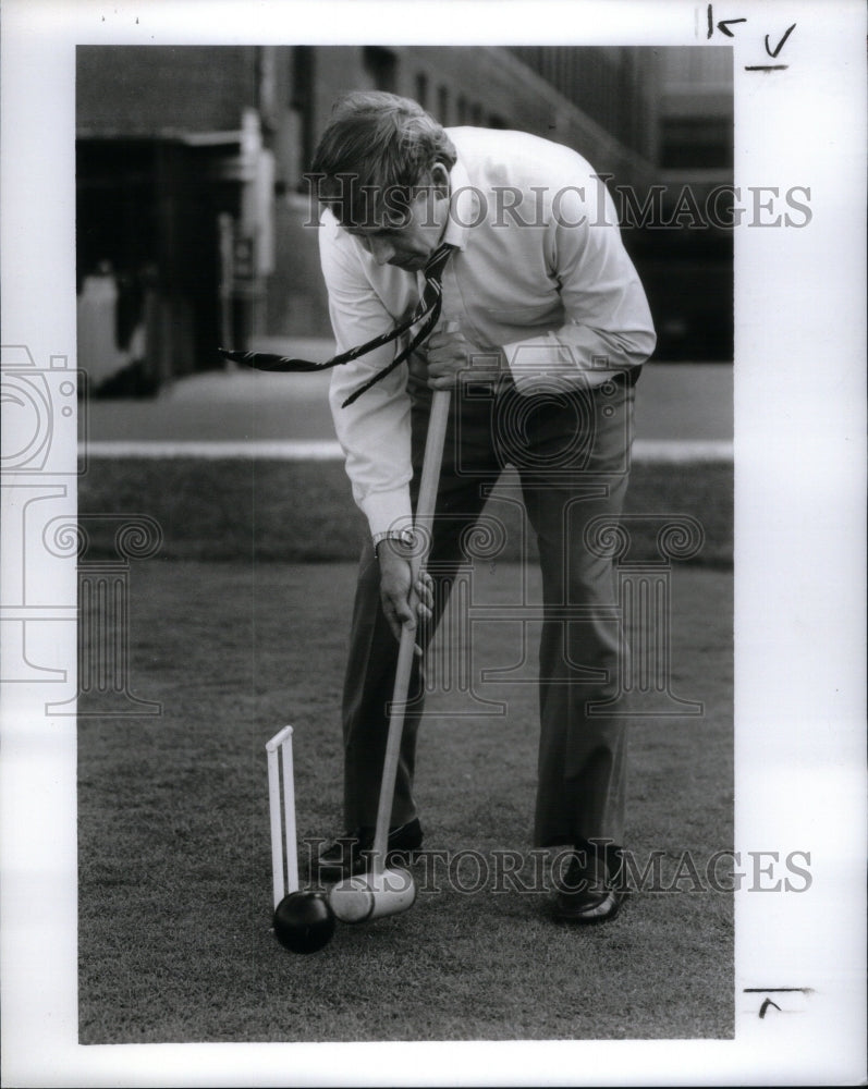 1991, Bill Wolfram Franklin Croquet Game - RRU62321 - Historic Images
