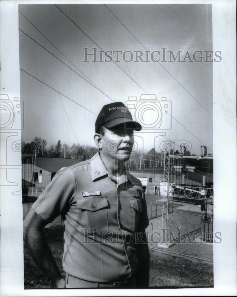 1989 Press Photo Lt John Smith Nothern Michigan Fleet - RRU63445 - Historic Images