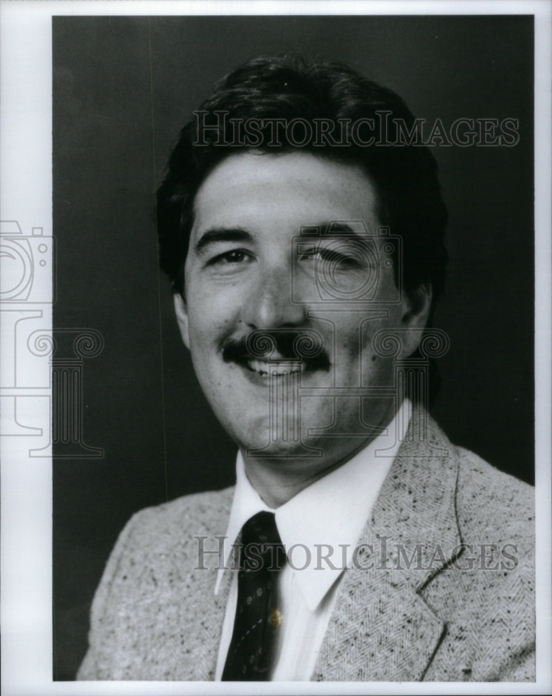 1988, Russ Small Sportscaster - RRU63707 - Historic Images