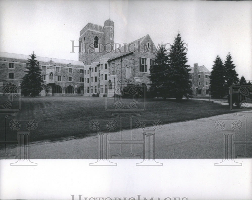 1970 Press Photo Aquinas Institute seminary Harles men - RRU64329 - Historic Images