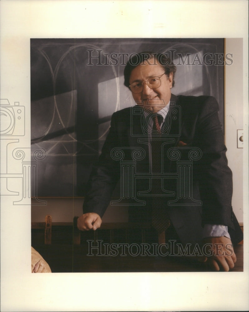 1994 Close caption of Sam Sache, Arts - Historic Images