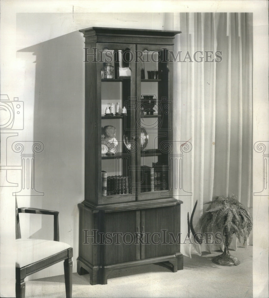 1961 Press Photo Curio Cabinet Colinial Design Living - RRU65629 - Historic Images