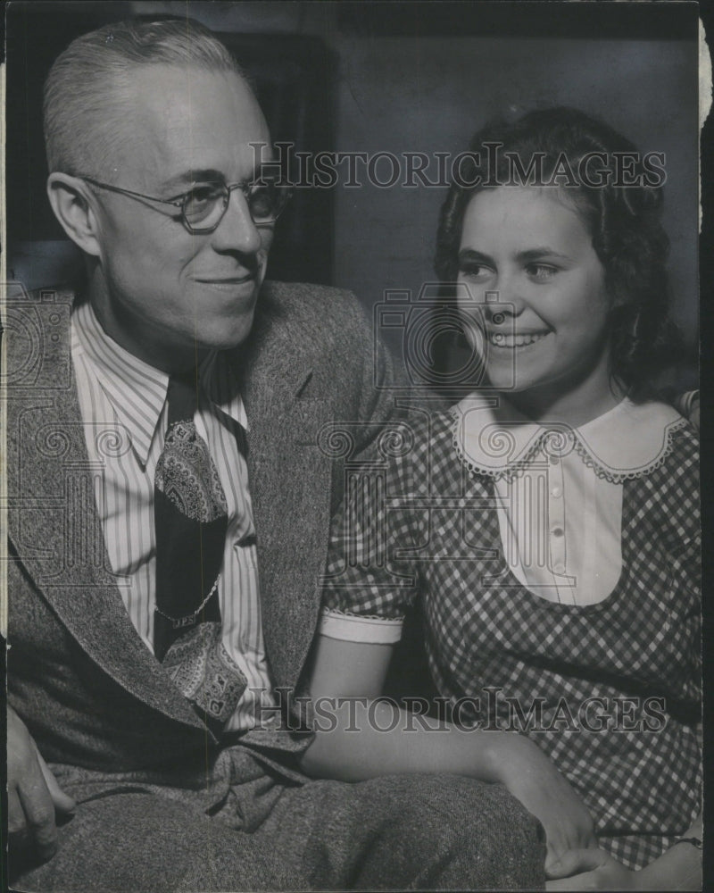 1939 Eleanor Sizer and Father Best letter t-Historic Images
