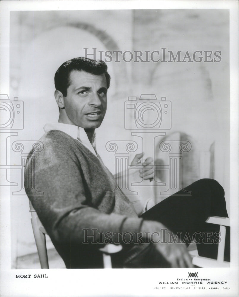 1960, Mort Sahl Comedian - RRU66275 - Historic Images