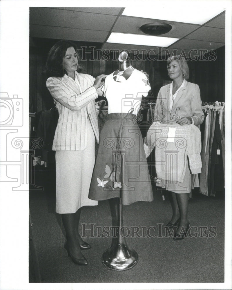 1981 Judith Sables Mary Elsey Businsswomen - Historic Images