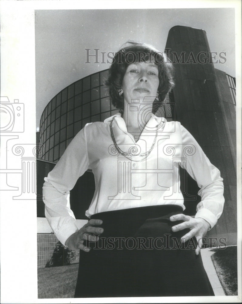 1981 Elaine Tuttle Livonia City Treasurer-Historic Images