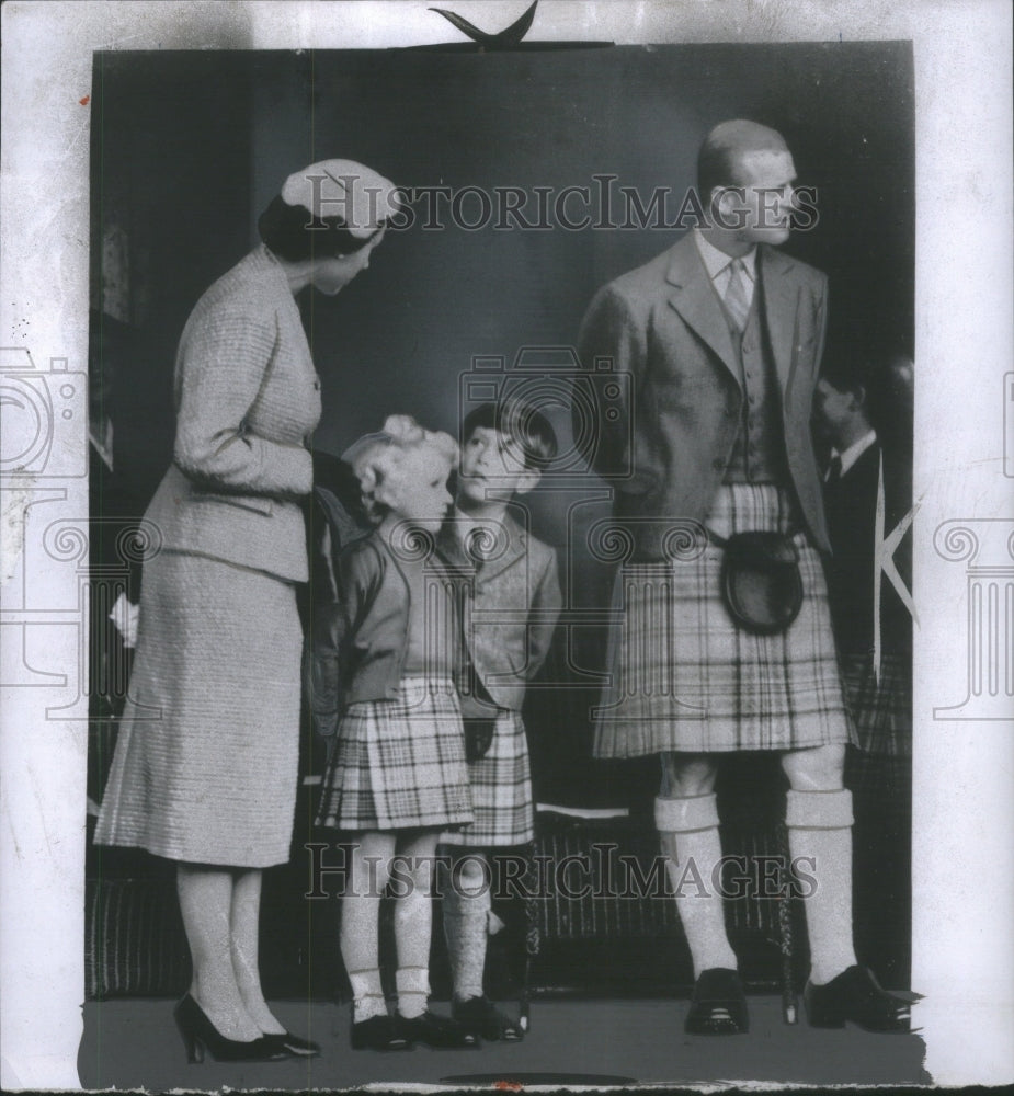 1955 Queen Elizabeth Kilts Costume Royal - Historic Images