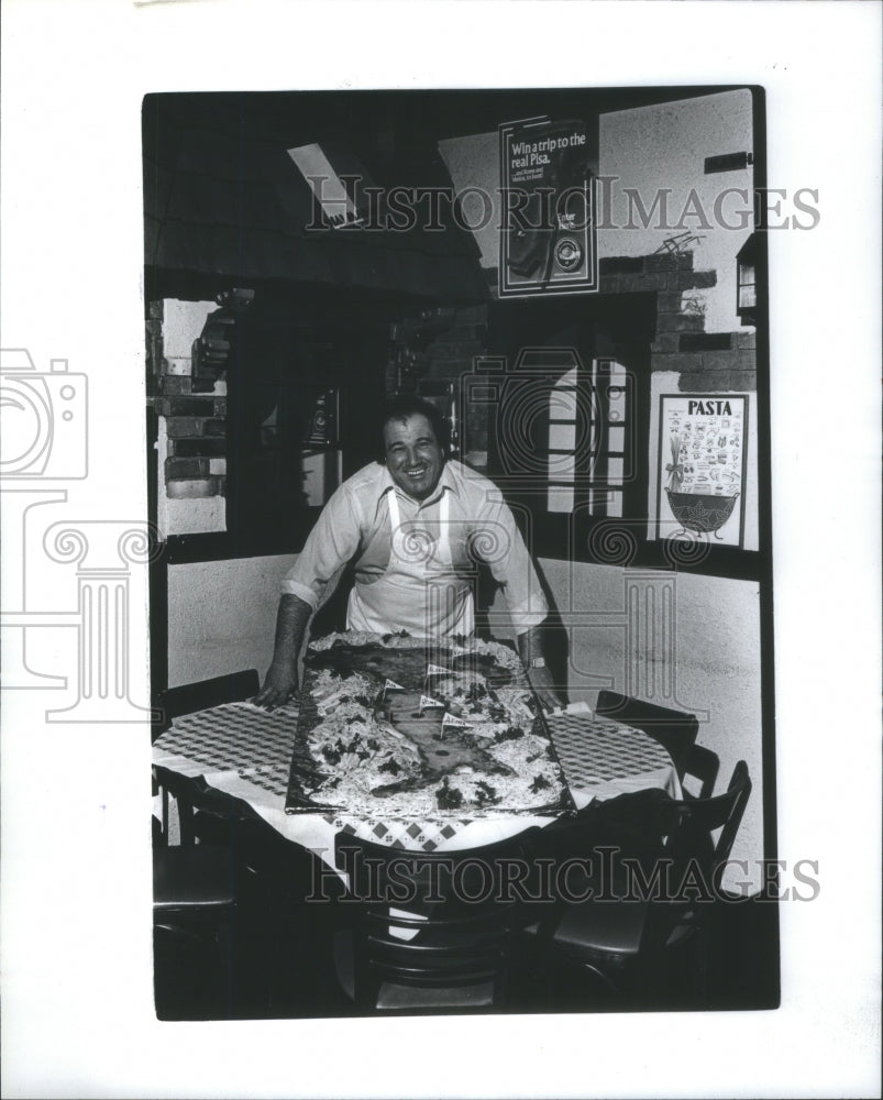 1982 Press Photo Sweepstakes Winner, Al Valente! - RRU67097 - Historic Images