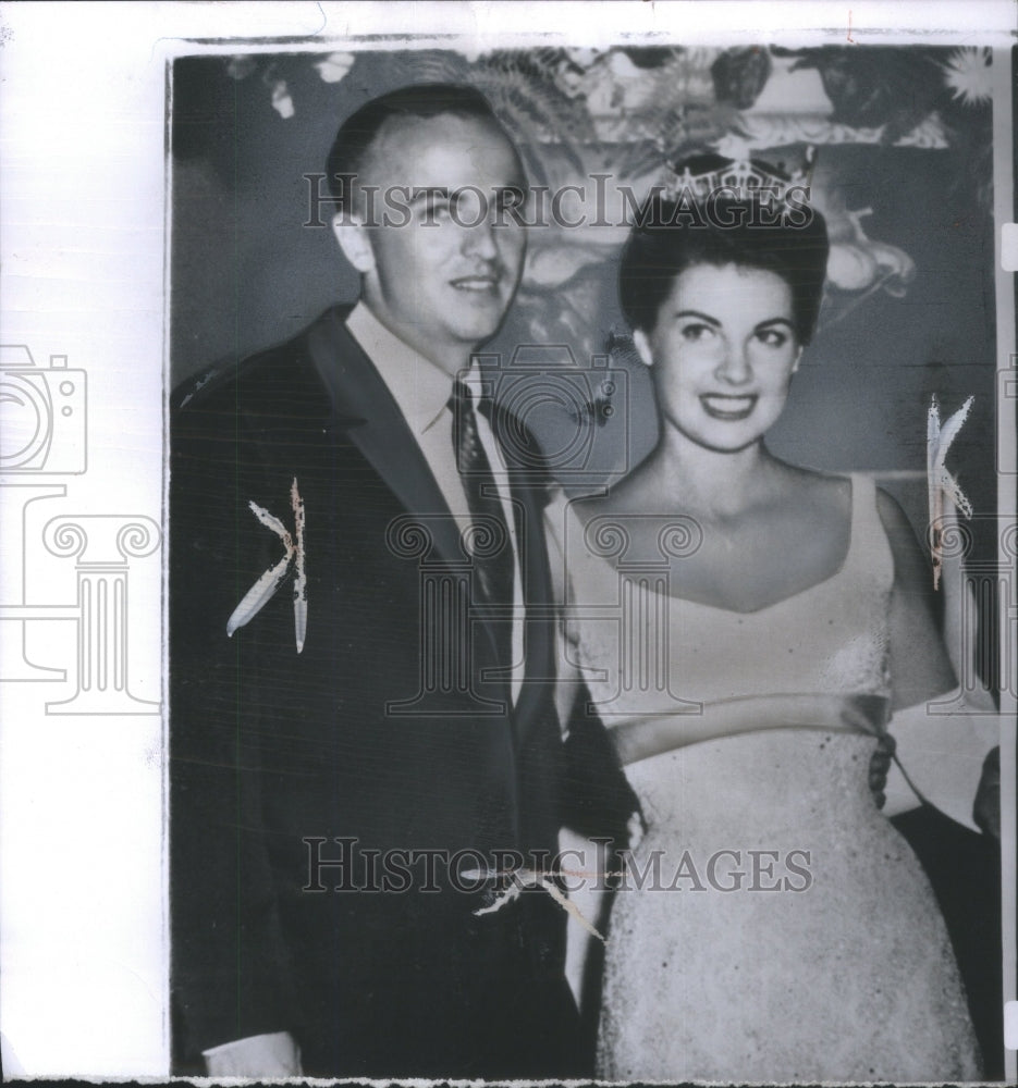 1964 Engagement Jackie Miss America Parents - Historic Images