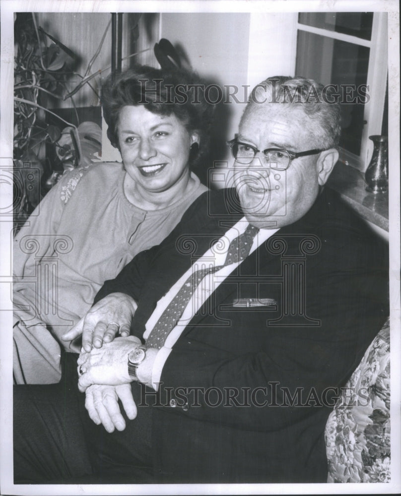 1963 VICTOR L WESTMAN MRS. VERA EDGECOMB-Historic Images