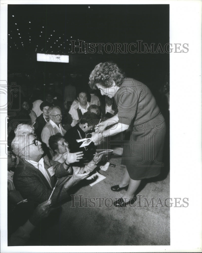 1988 Press Photo DR. RUTH WESTHEIMER AMERICAN THERAPIST - RRU67595 - Historic Images