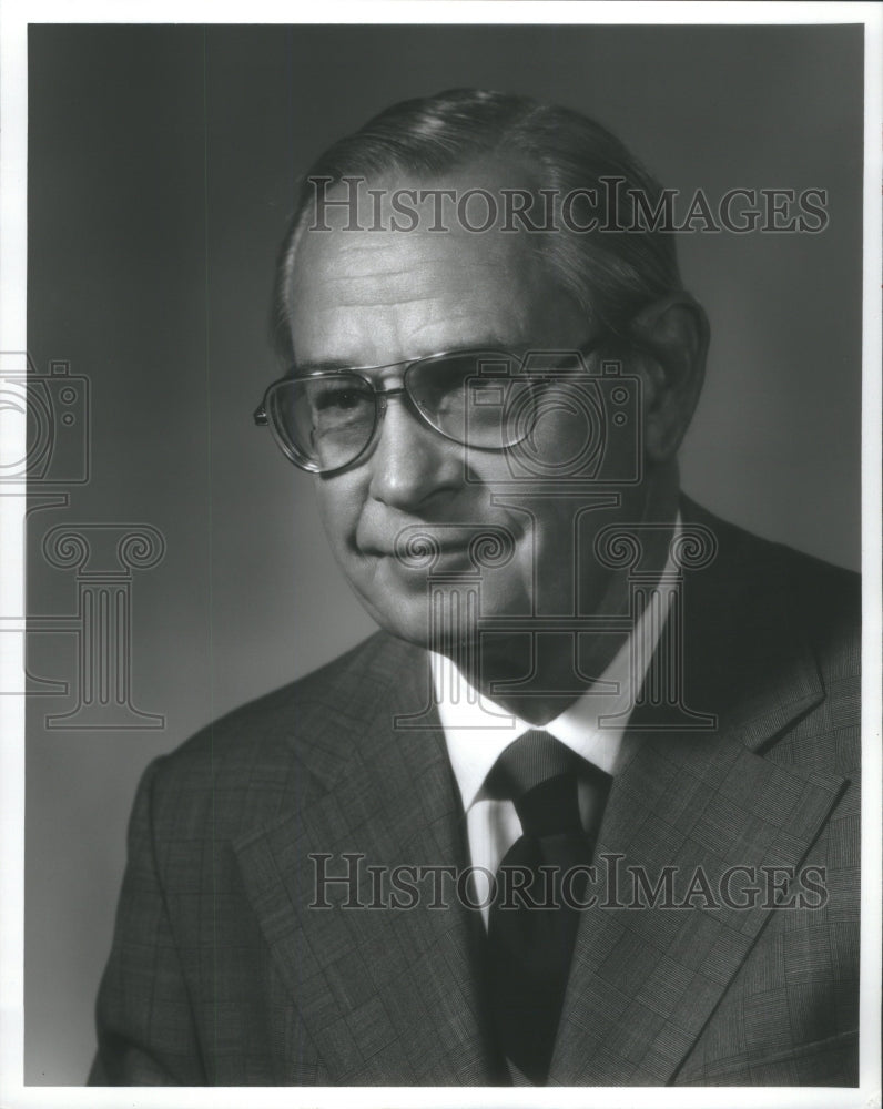 1987, Edwin K Wheeler News Director - RRU67645 - Historic Images