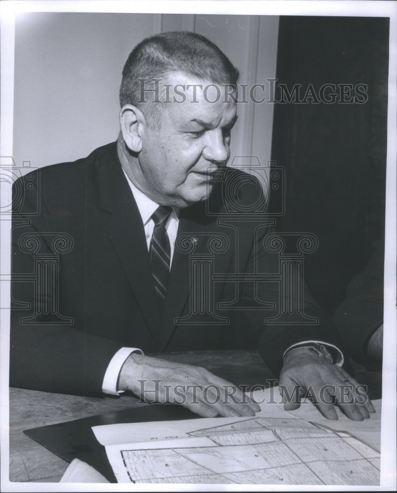 1968 Press Photo Lieutenant Arthur Sand Policeman - RRU67653 - Historic Images