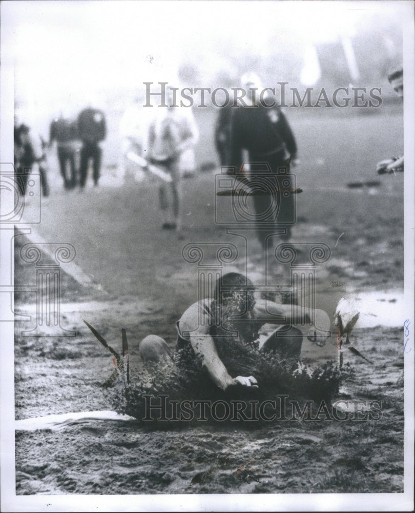 1960 Press Photo Steve Jacobson Track meet - RRU67695 - Historic Images