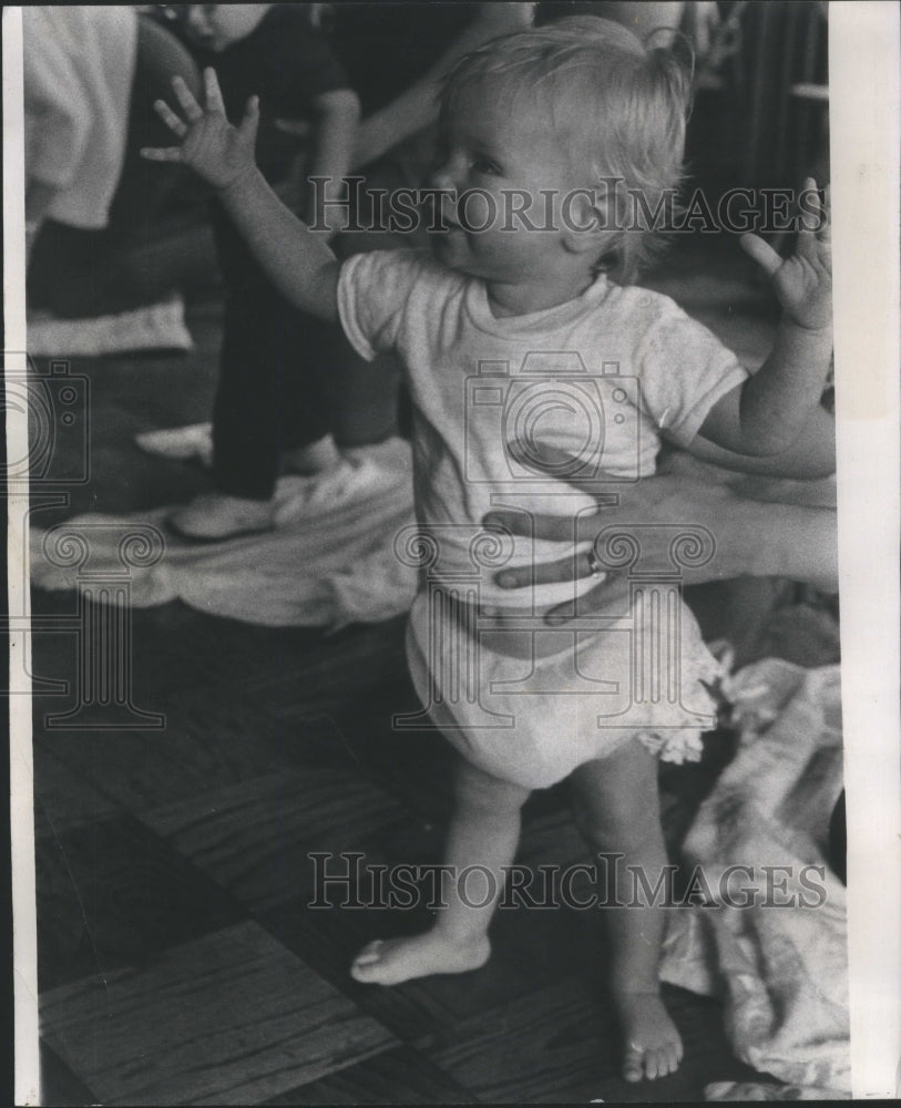 1967 Press Photo Gym class for babies YMCA - RRU68123 - Historic Images