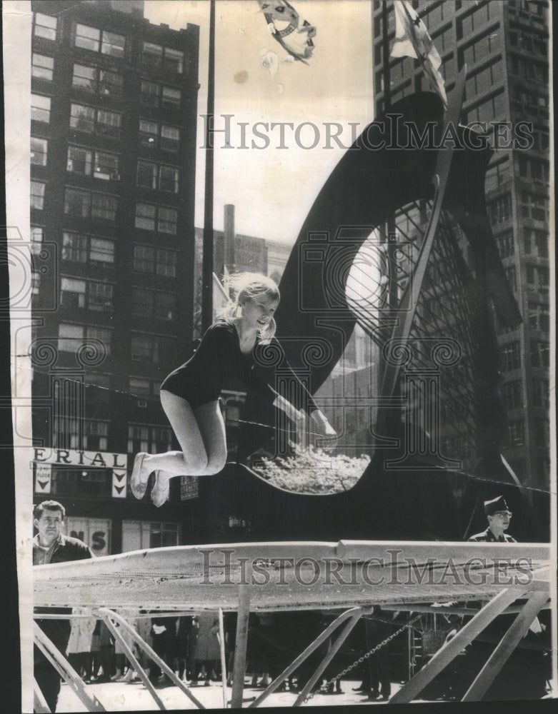 1968 Press Photo Annie Marie Birk Chicago Youth Week - RRU68221 - Historic Images