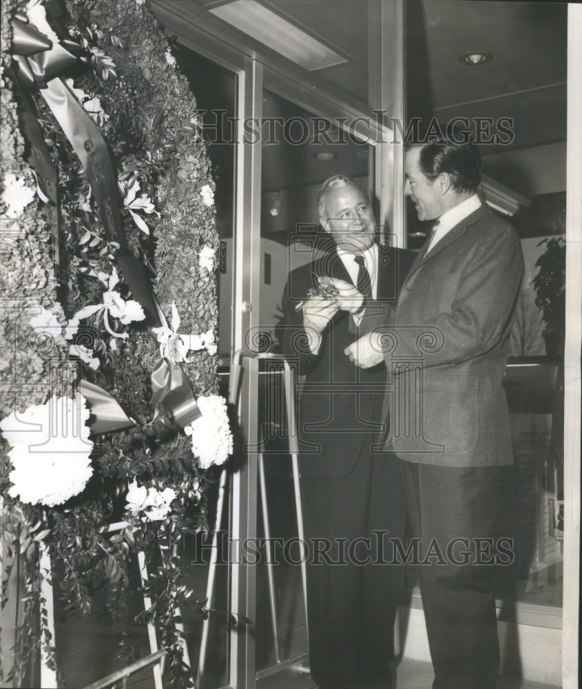 1961 Hirsch Clothing store opening - Historic Images