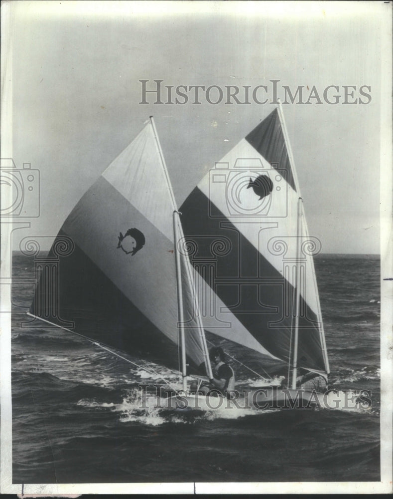 1979 American Youth Hostels sailing classes - Historic Images