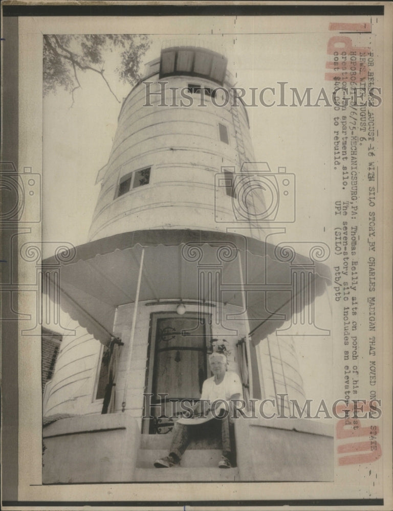 1975 Thomas Reilly Apartment Silo - Historic Images